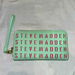 Steve Madden Wristlet